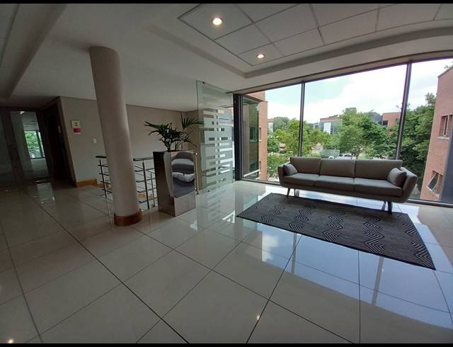 329M² OFFICE TO LET IN BRYANSTON